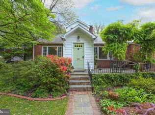 2116 Grayson Pl, Falls Church, VA 22043