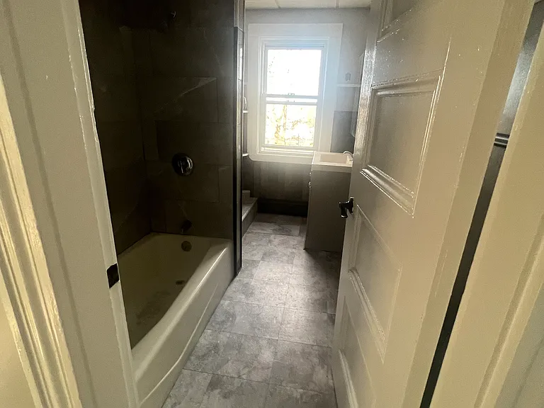 48 Grand View Ave #4 — Photo 6
