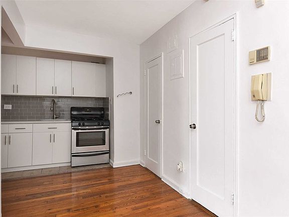 4th image of 6712 Yellowstone Blvd APT E7
