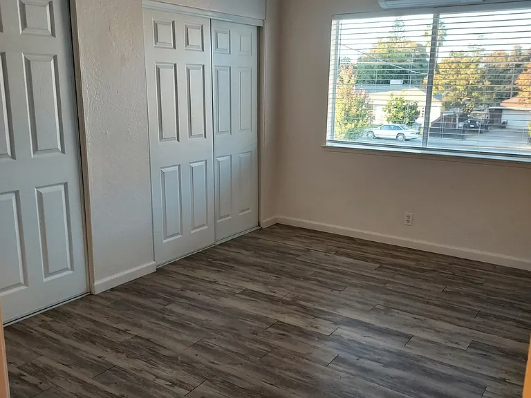 500 King Ave #25 — Photo 3
