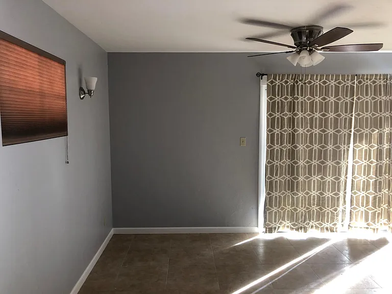 4707 N 75th Way — Photo 6