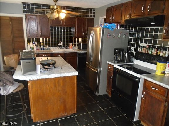 2nd image of 48328 Allegheny Trl