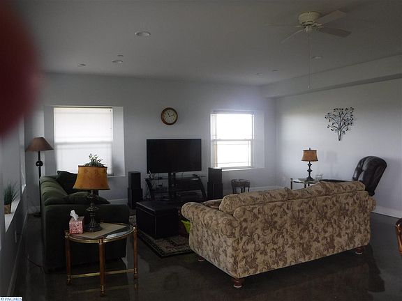 5th image of 1604 Sunshine Rd