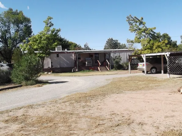 1995 Winchester Dr, Bosque Farms, NM 87068