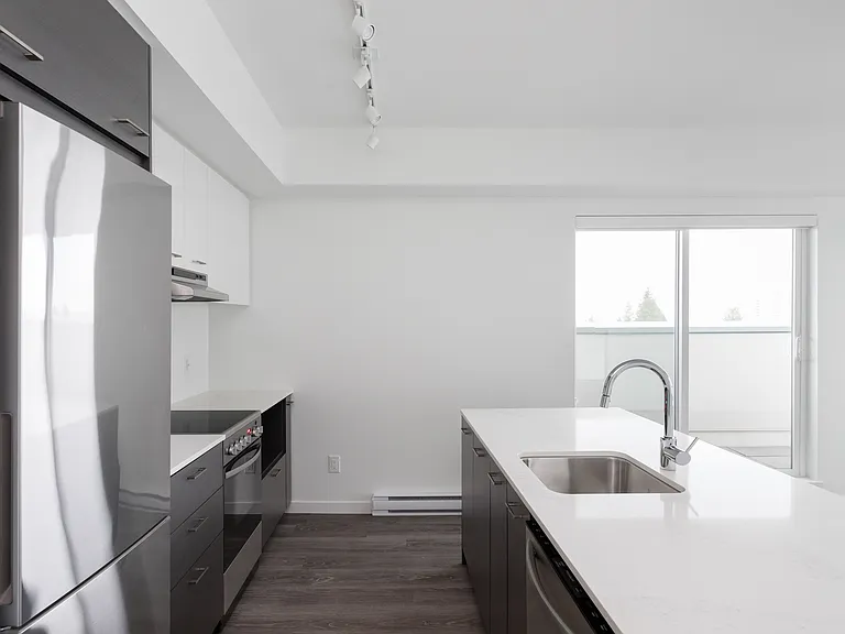 537 Foster Ave — Photo 64