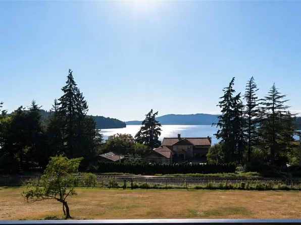 907 Chuckanut Drive, Bellingham, WA 98229