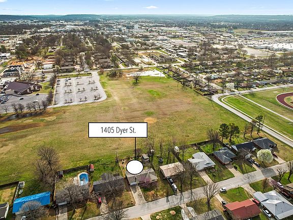 4th image of 1405 Dyer St