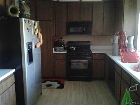 3rd image of 43625 Persimmons Ln