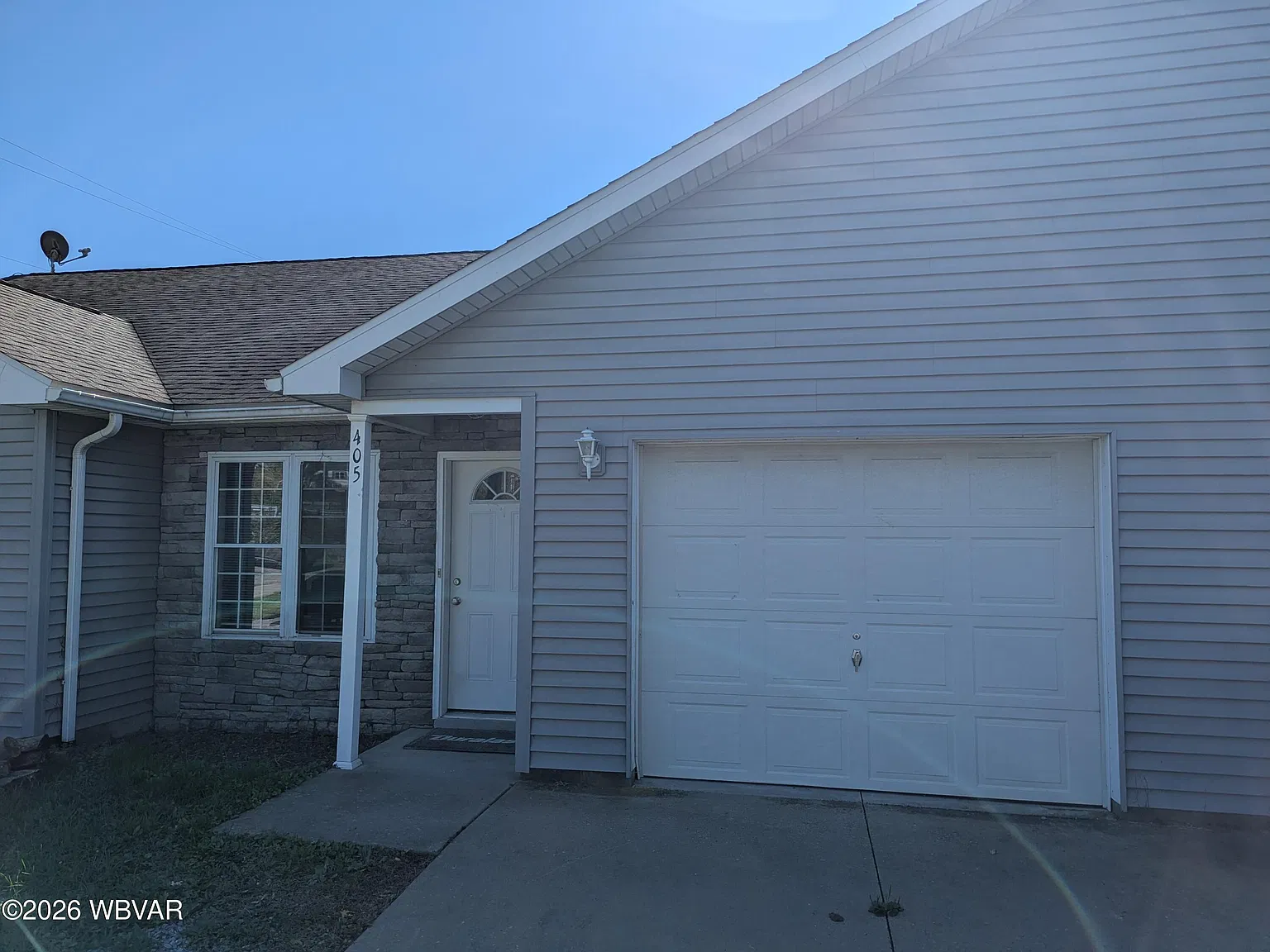 2 bed, 980 sqft, $1,050 — Photo 1