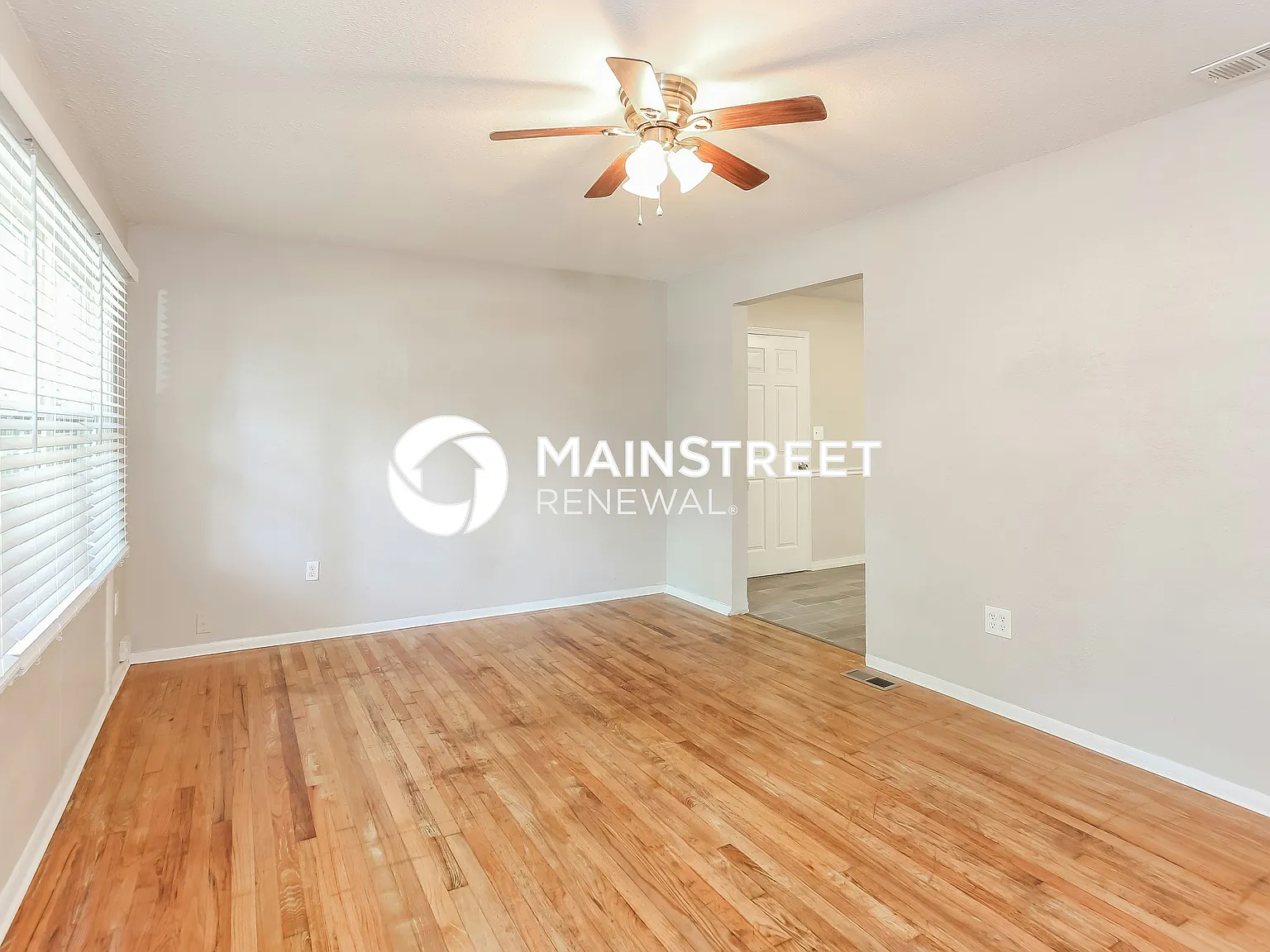 11423 Palmer Ave — Photo 2