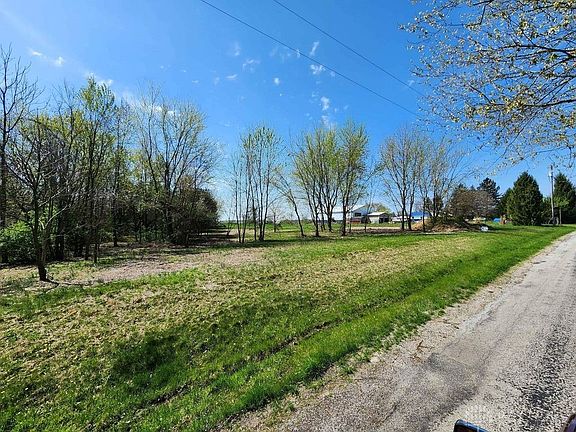 3rd image of 1040 Katys Ln