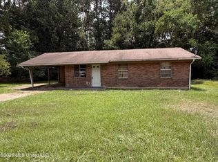 118 W Maple St, Hazlehurst, MS 39083