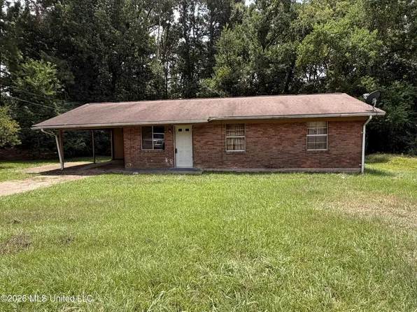 118 W Maple St, Hazlehurst, MS 39083