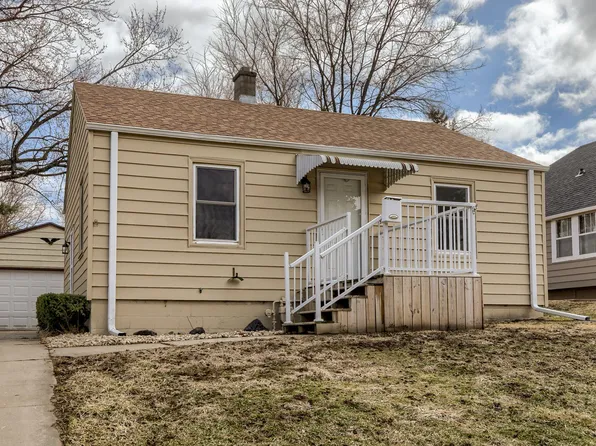 5861 Gold St, Omaha, NE 68106