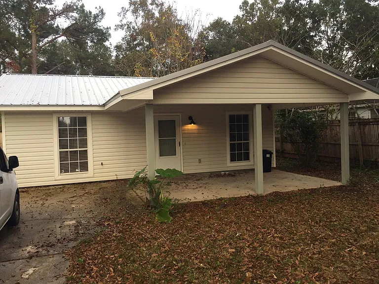 6958 Viola Rd — Photo 1
