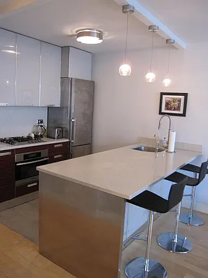 Rented by Newell and Assoc. | media 15