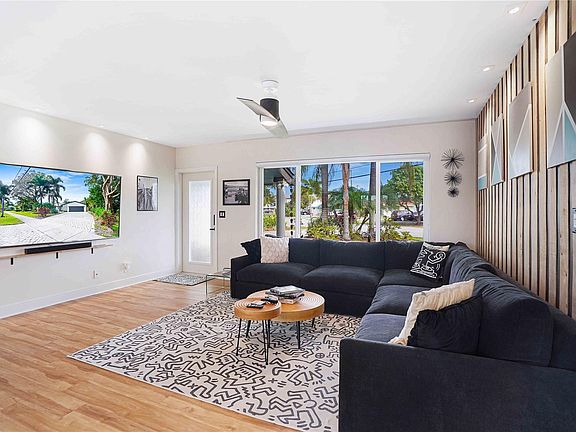 4th image of 5421 NE 15th Avenue