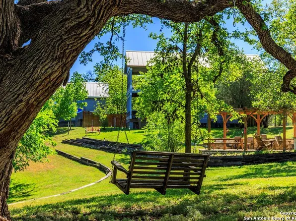 210 W Park St., Fredericksburg, TX 78624