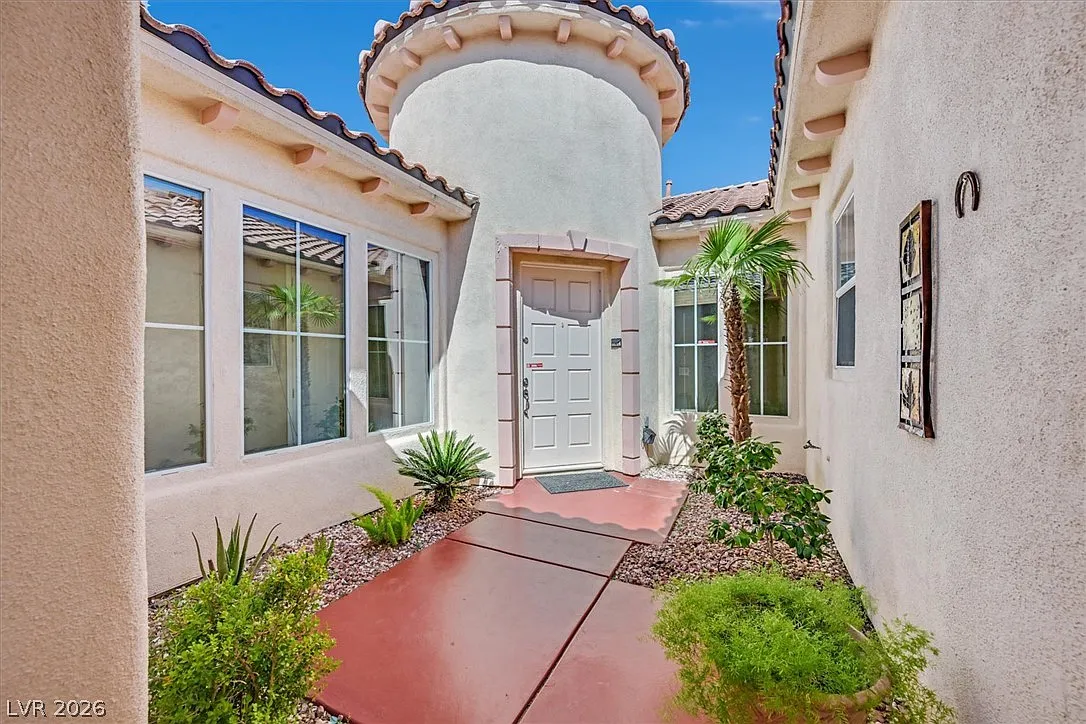 3 bed, 3.5 bath, 2508 sqft, $4,000 — Photo 2
