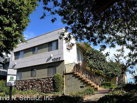 2nd image of 1207 Huntington Dr APT C