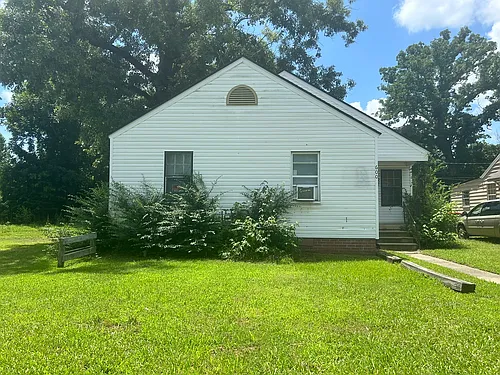 600 W 27th Ave Photo 1