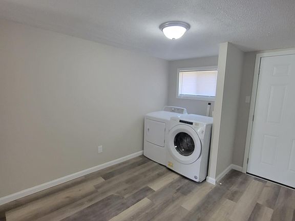 5th image of 649 Davies Ave