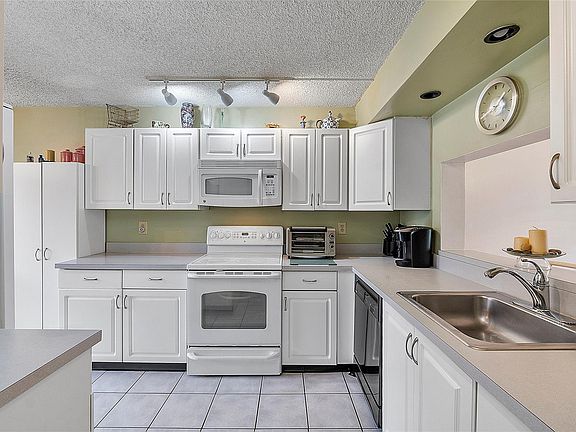 3rd image of 2355 NW 37th Avenue #2355