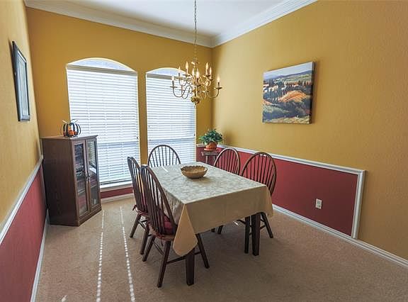 5th image of 2318 Denham Dr