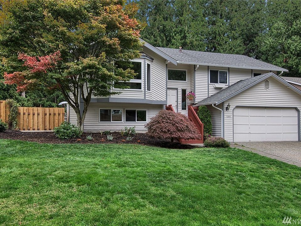 1st image of 1227 224th Pl NE