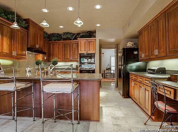 4th image of 12507 Elm Country Ln