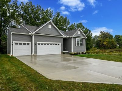 132 Country Meadow Ln, Wadsworth, OH, 44281