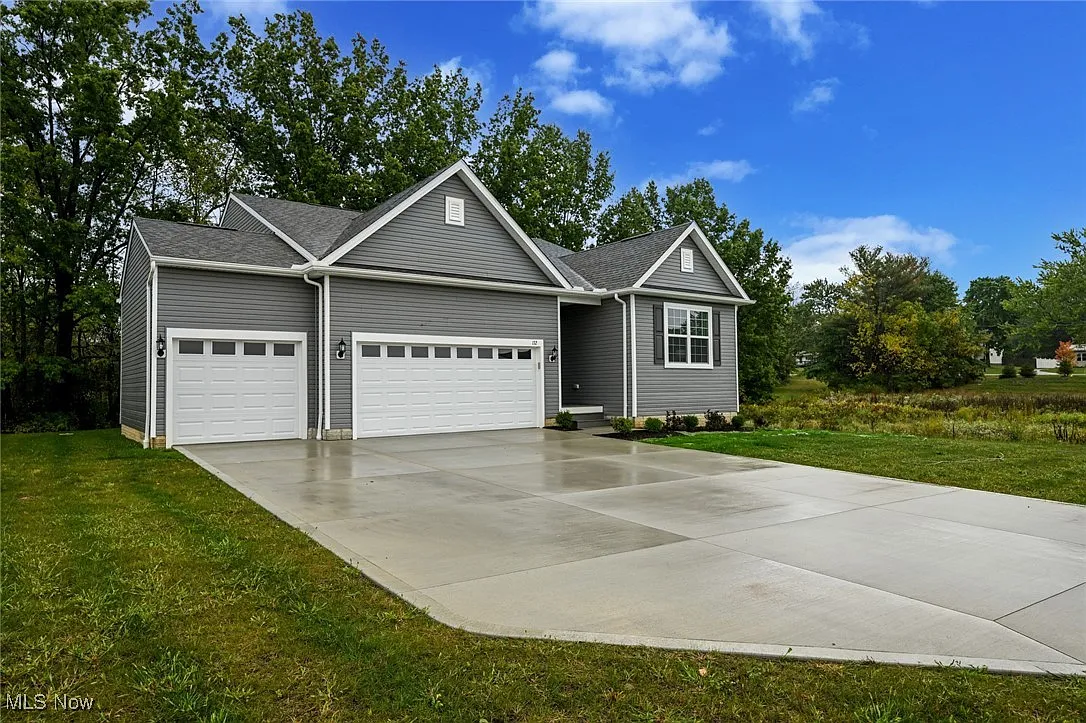 132 Country Meadow Ln photo 1