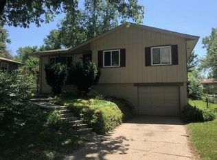 2813 Lloyd St, Bellevue, NE 68005