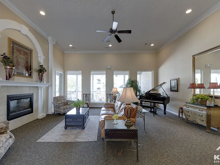 La Crosse Apartments — Photo 4