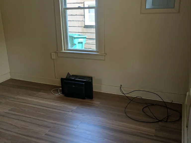 1418 Richards Ave — Photo 3