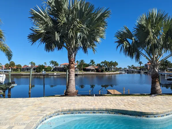 3637 Floramar Ter, New Port Richey, FL 34652
