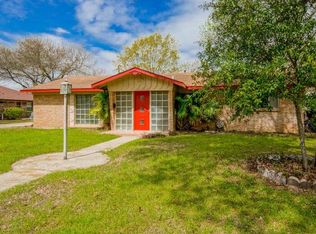 803 Vogel Dr, Lockhart, TX 78644