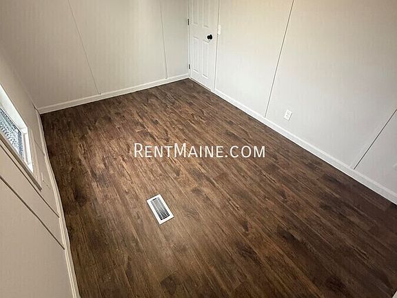 5th image of 54 Pond Rd