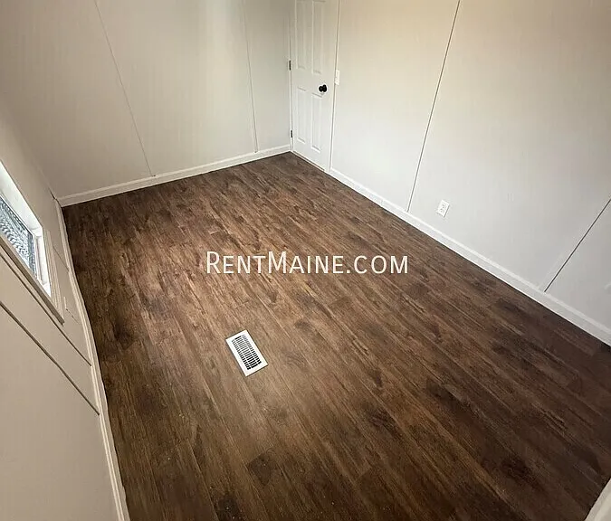 54 Pond Rd — Photo 5