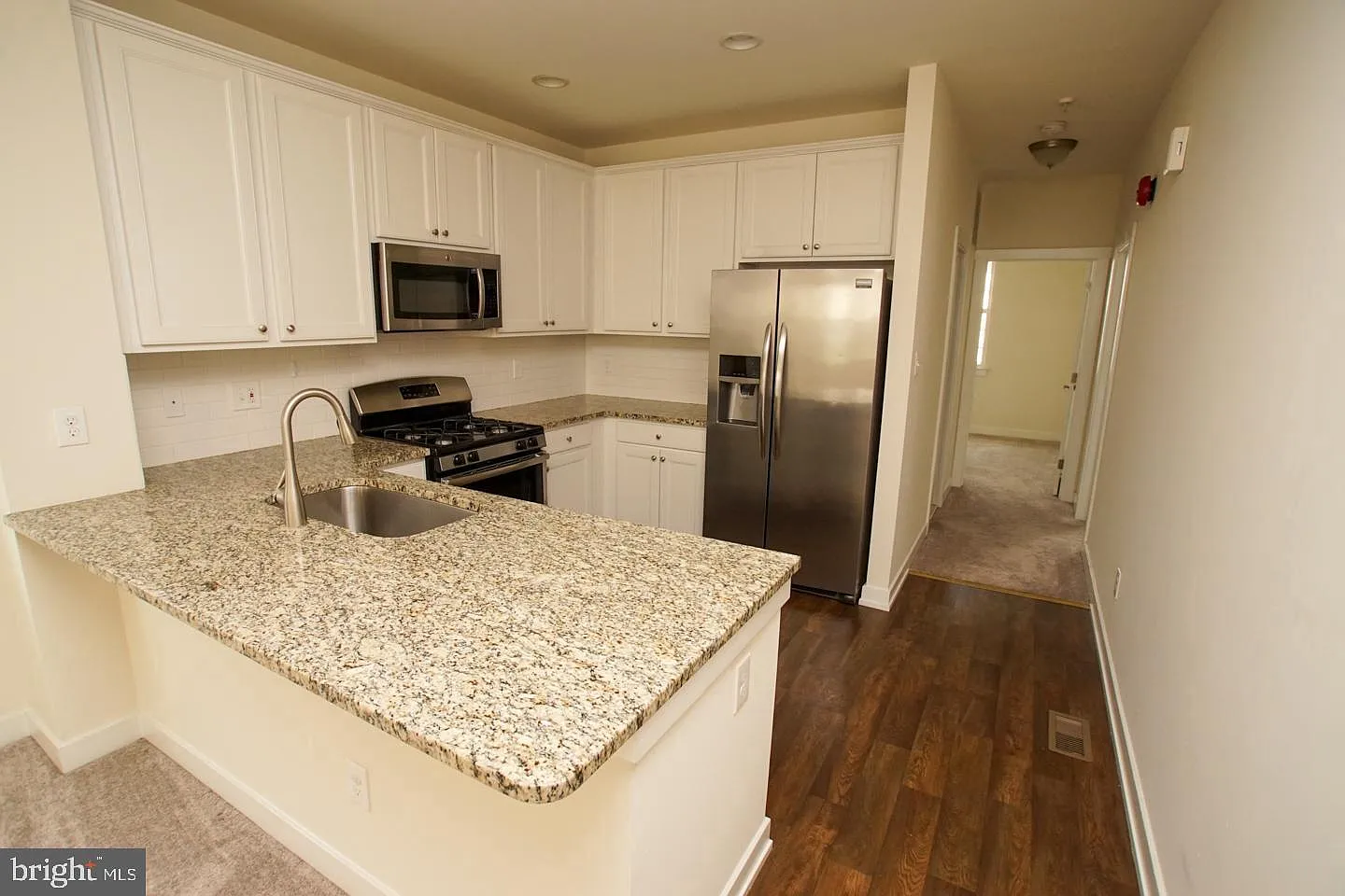 2 bed, 2.0 bath, 1460 sqft, $2,700 — Photo 1