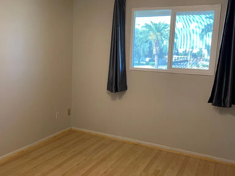 4637 S Mill Ave — Photo 14