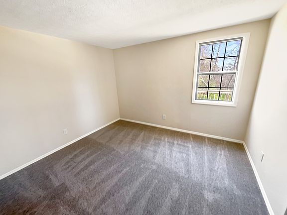 5th image of 1234 Massman Dr