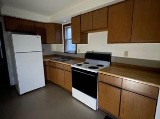 933 7th St S, La Crosse, WI 54601