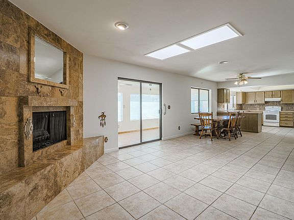 5th image of 16639 E Glenbrook Blvd
