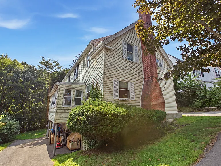 81 Huntington Rd #1 — Photo 21