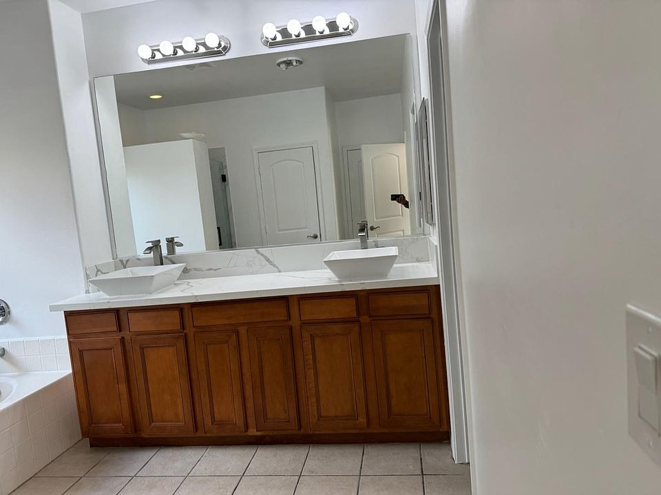 2nd image of 2909 Granite Ridge Pl