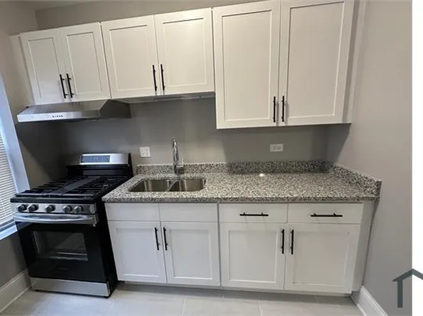 5758 S Green St Floor 3, Chicago, IL 60621