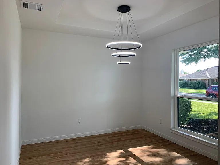 336 Lakewood Ct — Photo 4