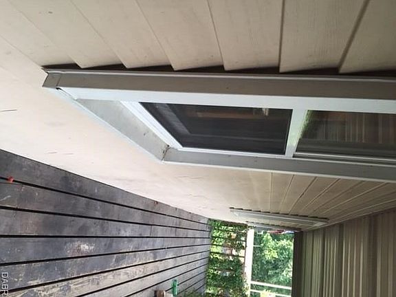 2nd image of 4709 Willowview Dr