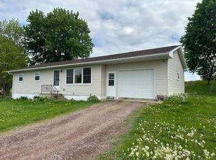 W14299 Hillcrest Rd, Blair, WI 54616